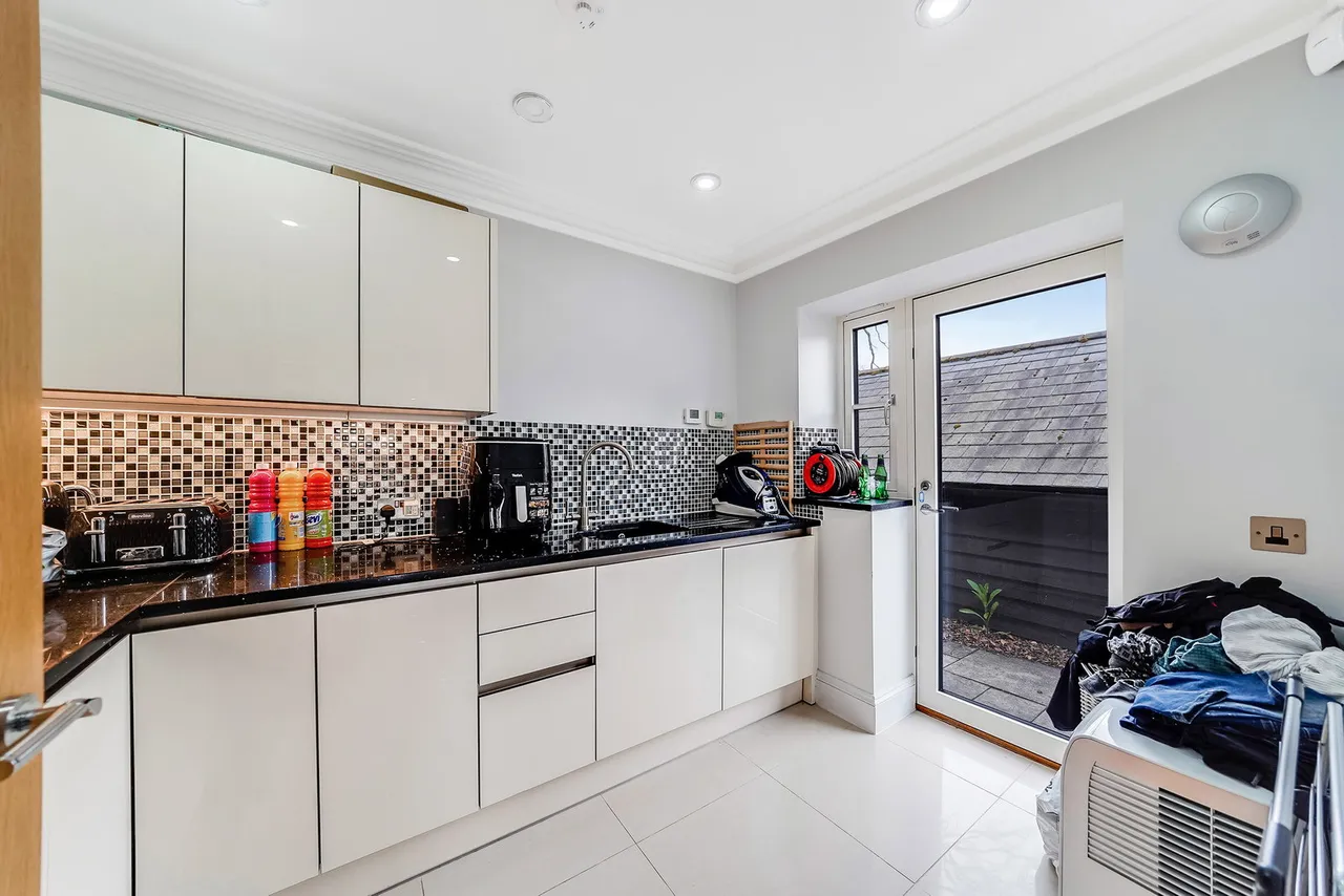 Millrite Mews, Stanford Rivers, CM5, photo 8