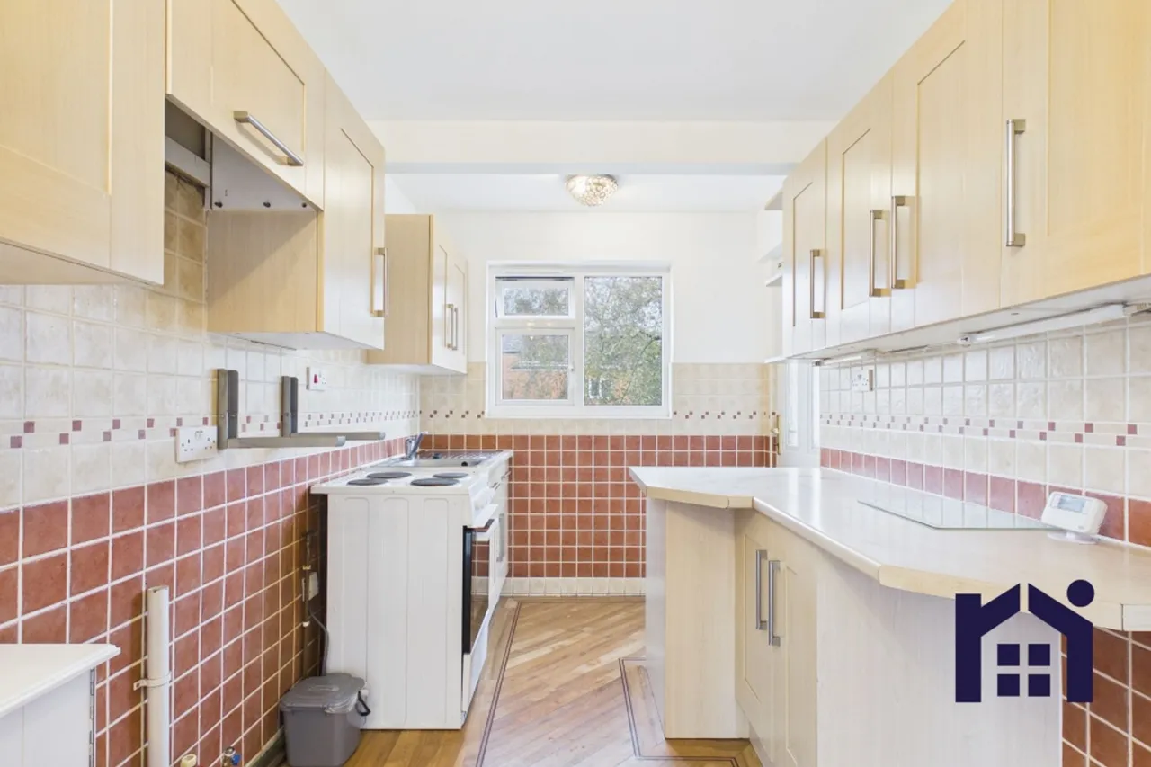 Cotswold Road, Chorley, PR7, photo 13