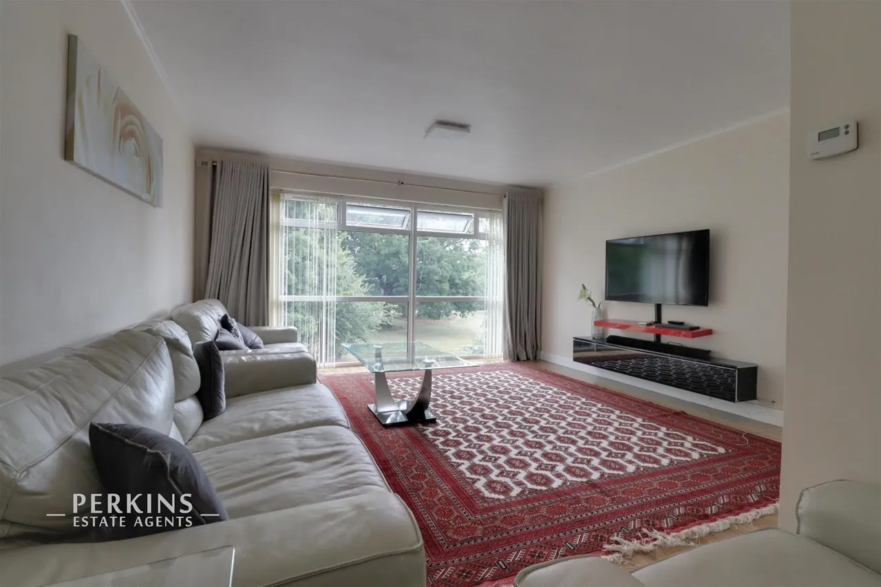 2 bed flat for sale, Andover Close, Greenford, UB6