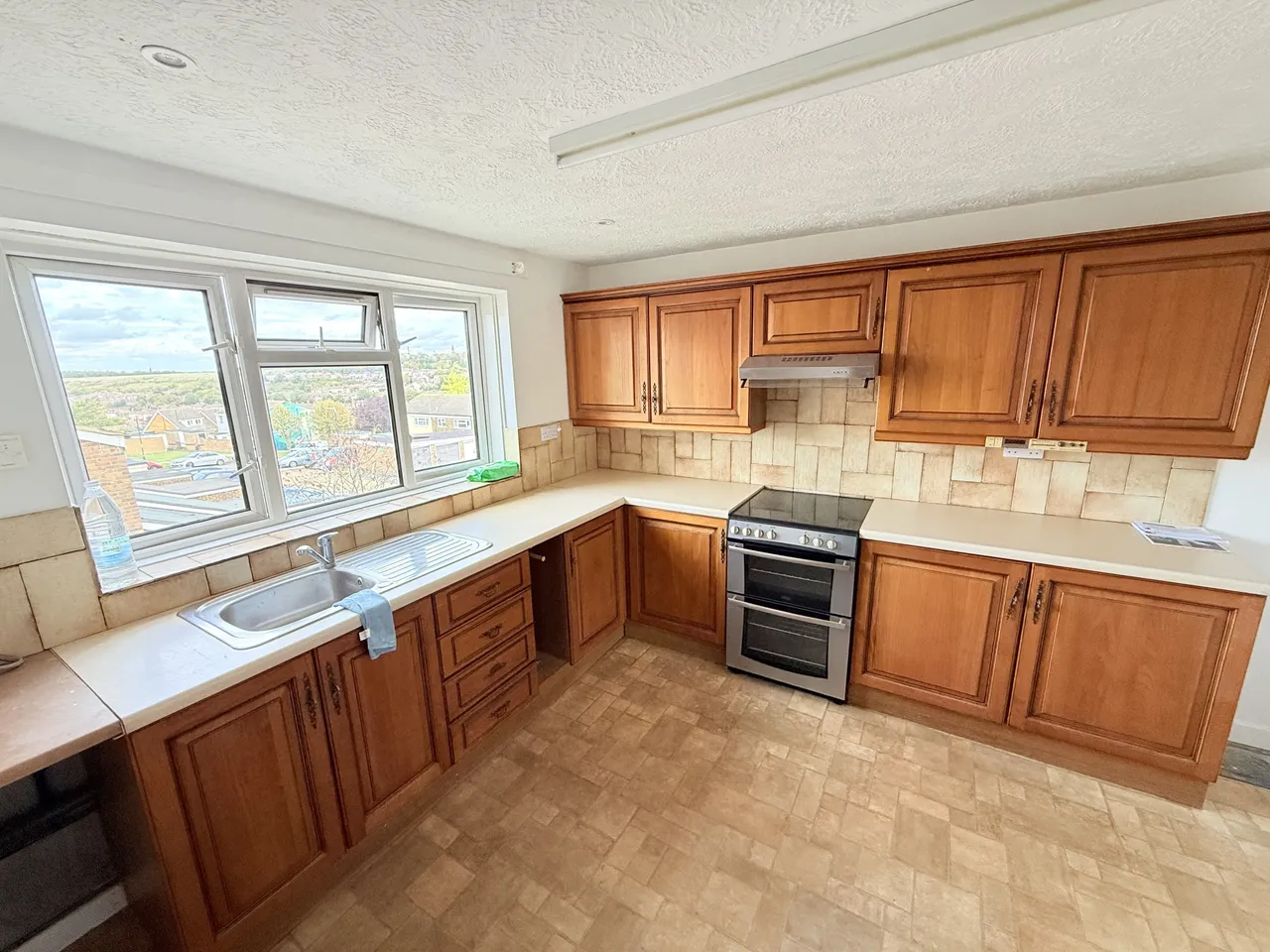 Shiprights Avenue, Chatham, ME4, photo 3
