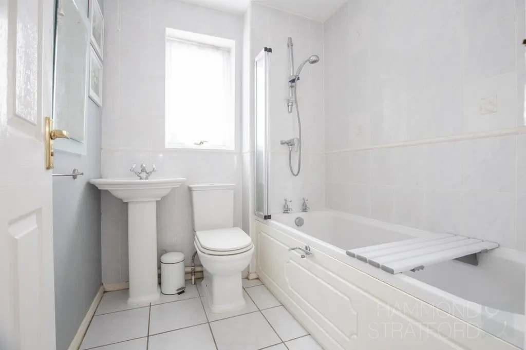 Worcester Way, Attleborough, photo 13