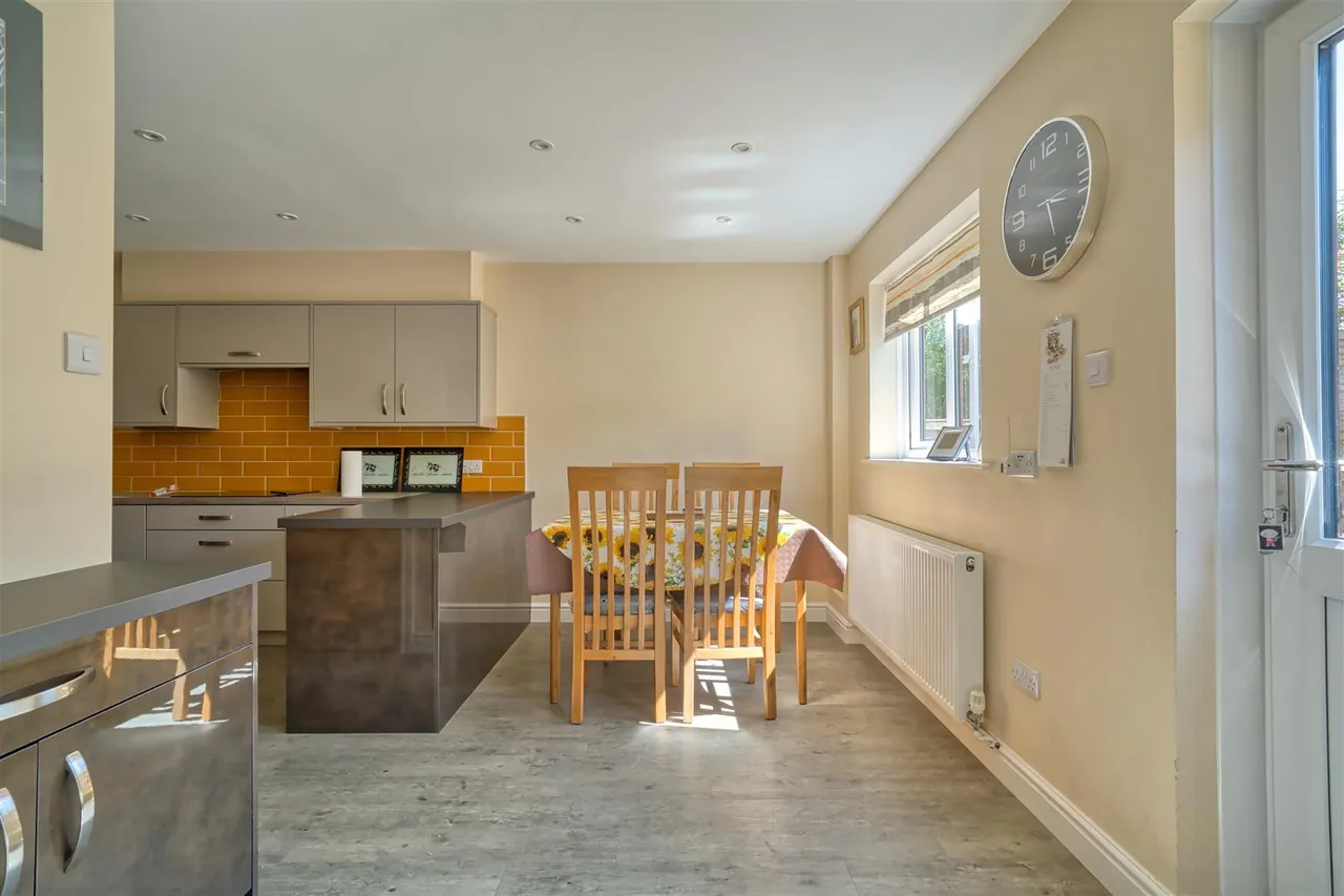 Robinson Heights, Stalbridge, photo 4