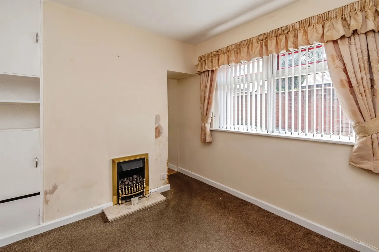Avenue Road, Wednesbury, WS10, photo 11