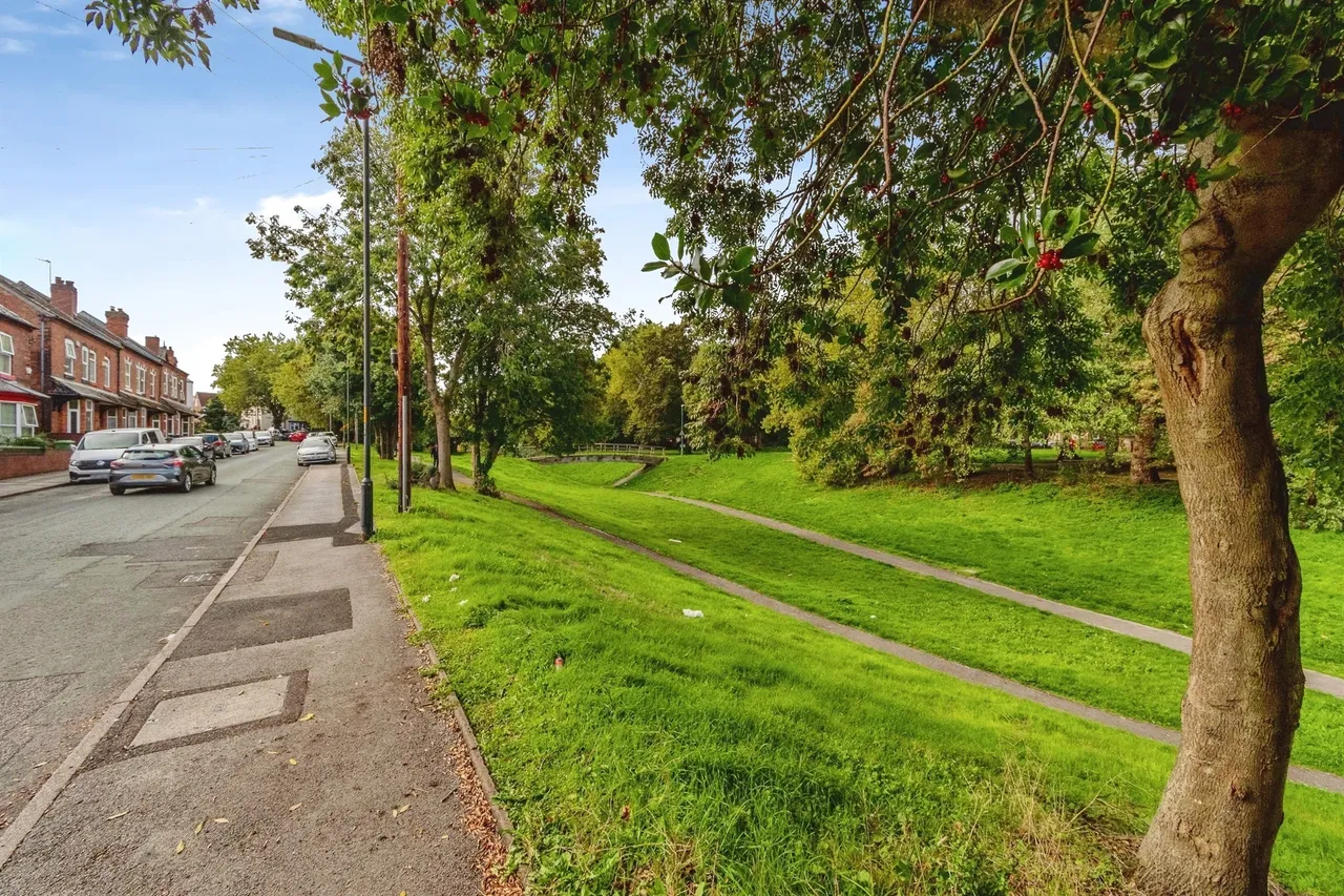 Avenue Road, Wednesbury, WS10, photo 7