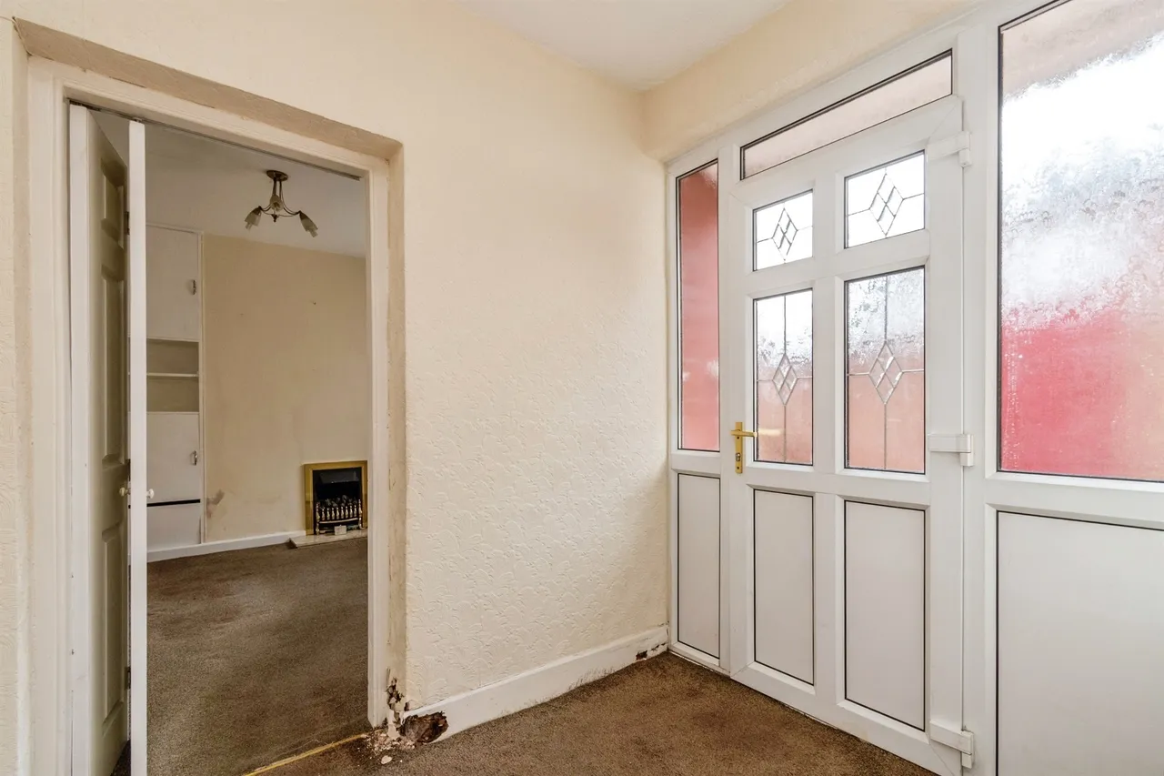 Avenue Road, Wednesbury, WS10, photo 13