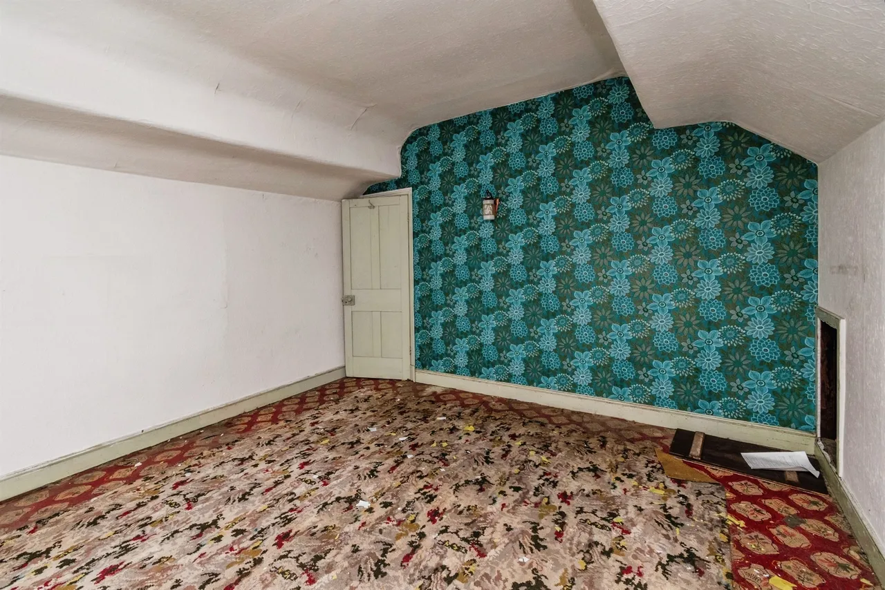 Avenue Road, Wednesbury, WS10, photo 31