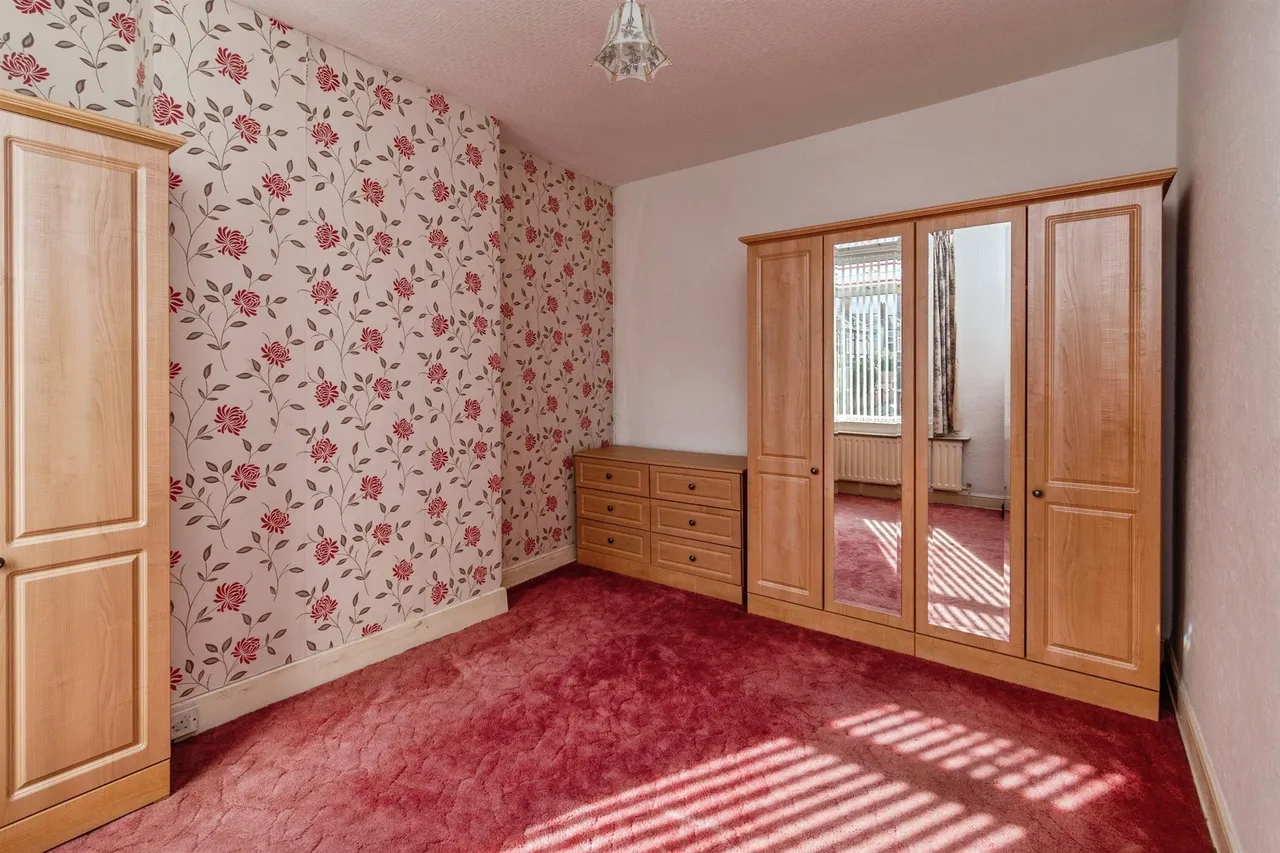 Avenue Road, Wednesbury, WS10, photo 25