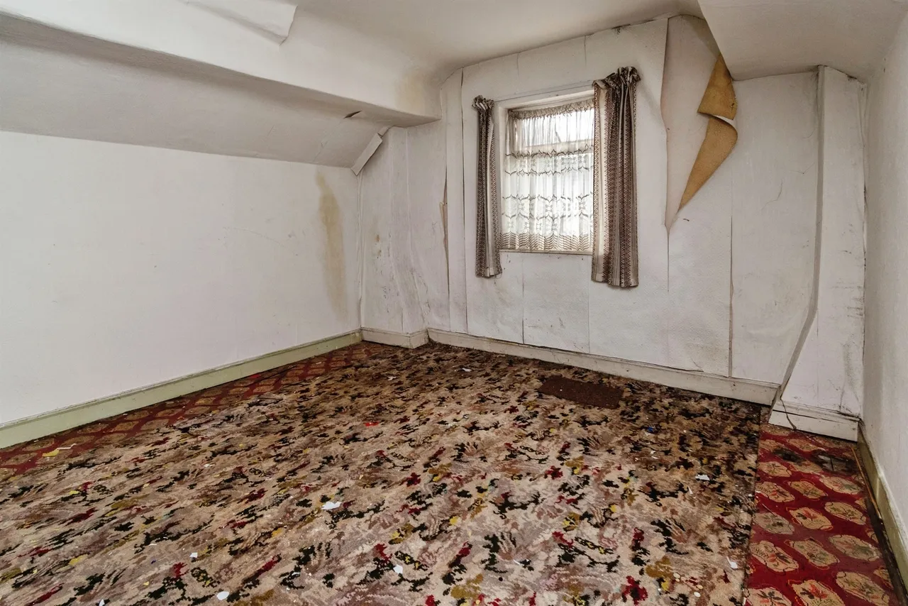 Avenue Road, Wednesbury, WS10, photo 30