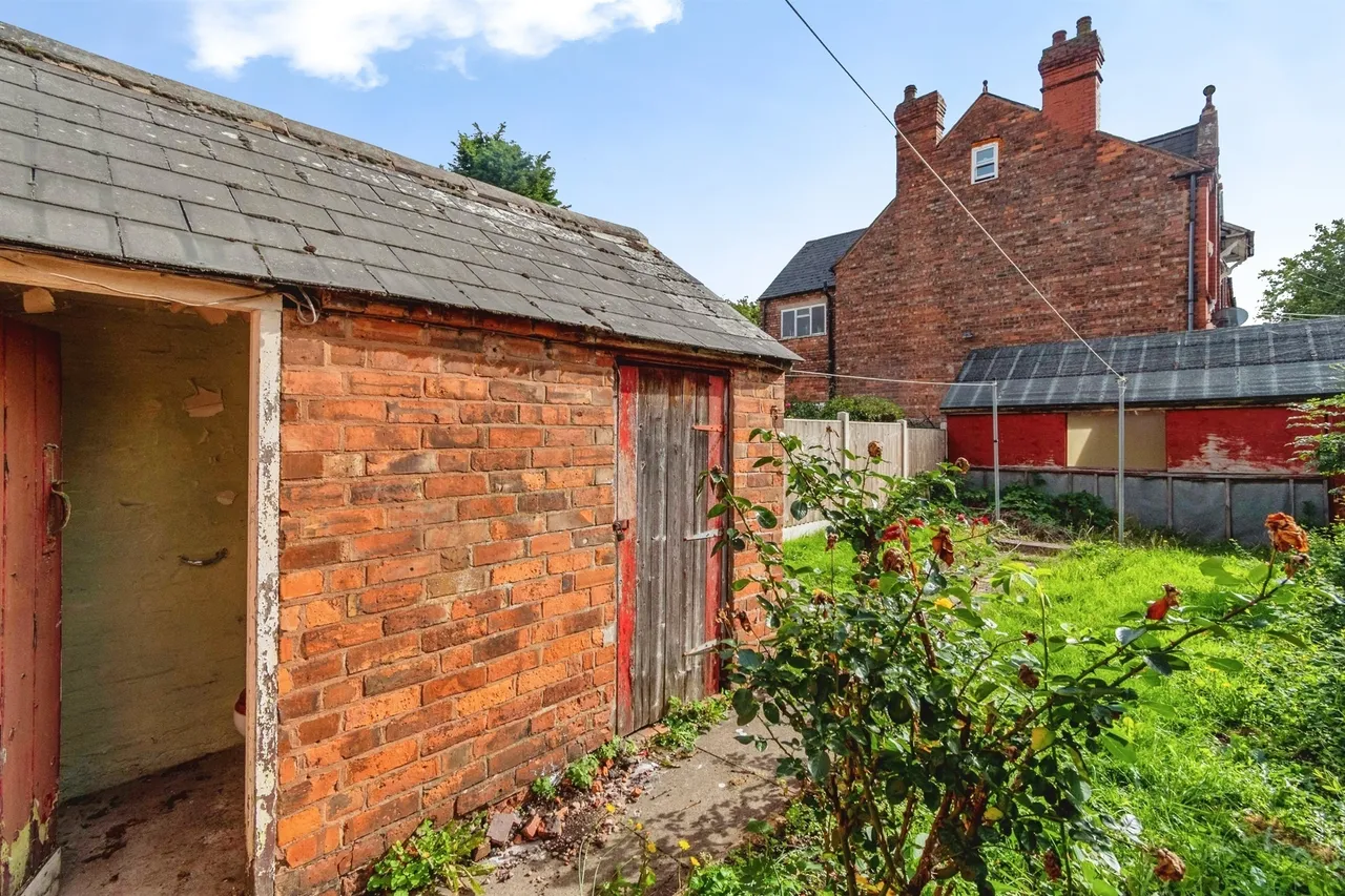 Avenue Road, Wednesbury, WS10, photo 4