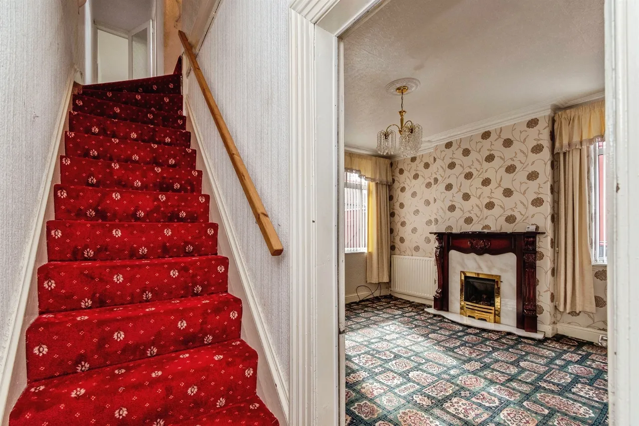 Avenue Road, Wednesbury, WS10, photo 19