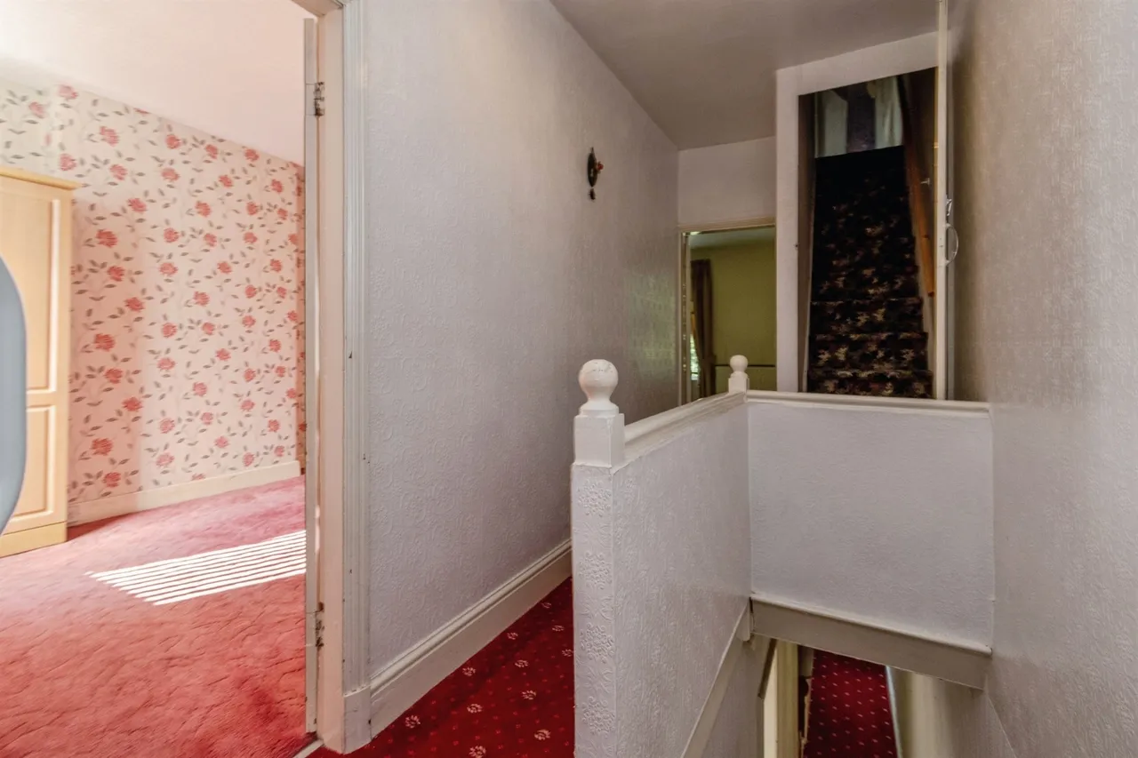 Avenue Road, Wednesbury, WS10, photo 22