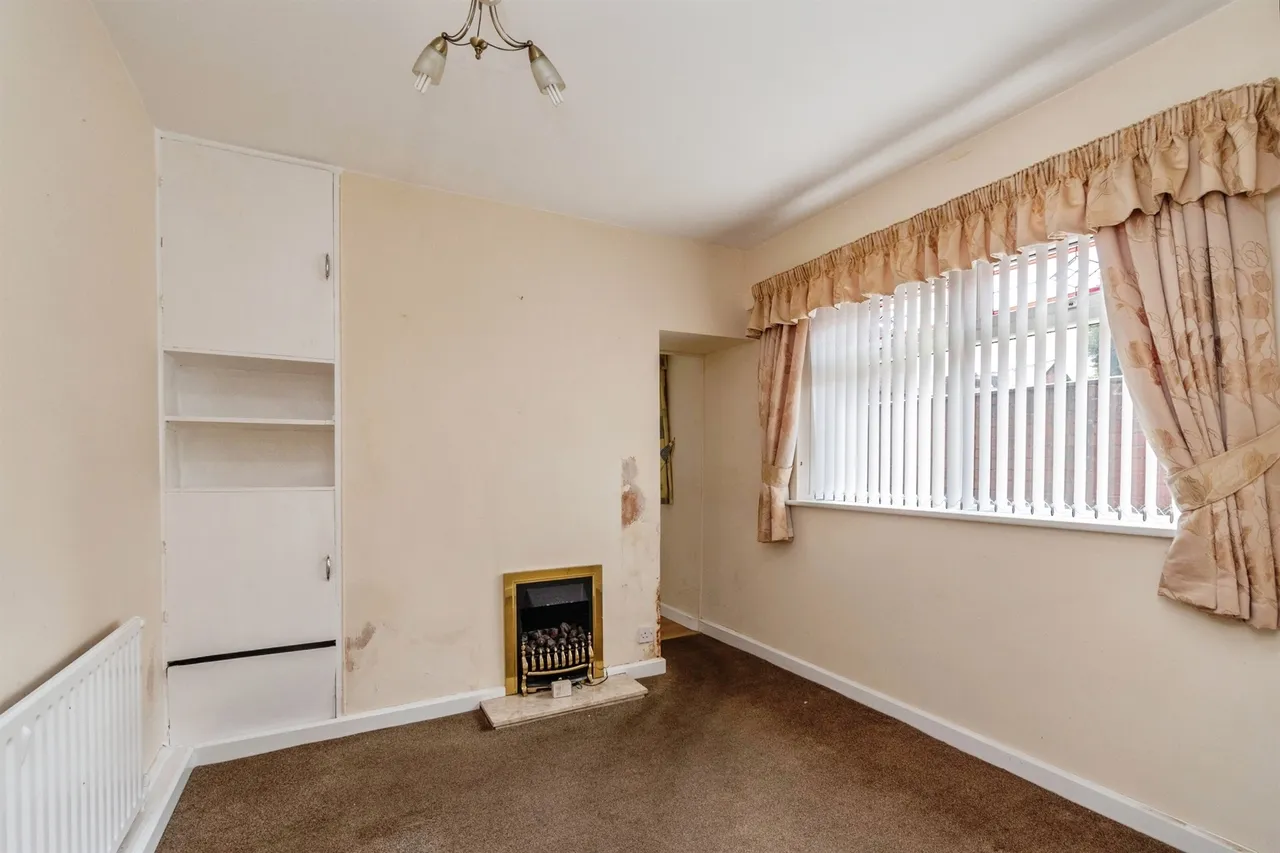 Avenue Road, Wednesbury, WS10, photo 12