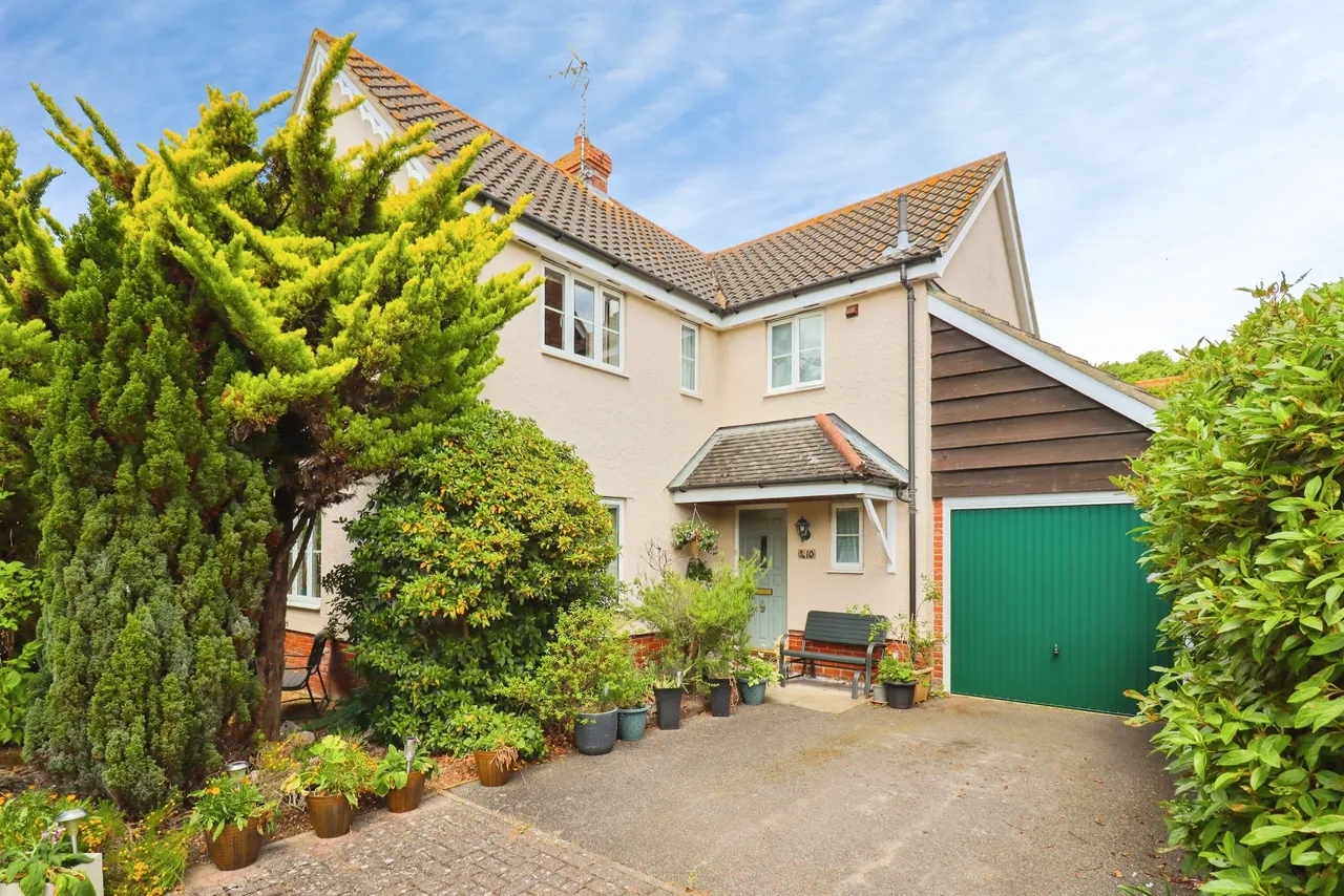 4 bed house for sale, Orwell Avenue, Saxmundham, IP17