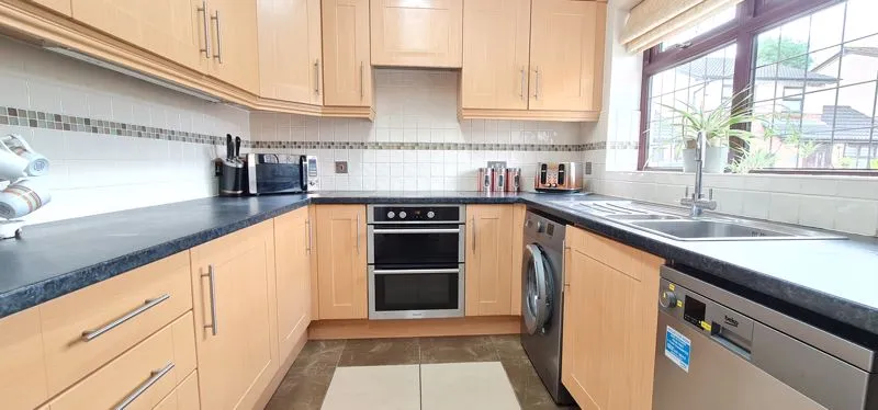 Alexandra Road, Rayleigh, Essex, SS6 8HT, photo 6