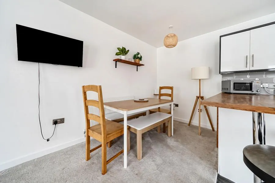 Newstead Court, Hereford, HR4, photo 4