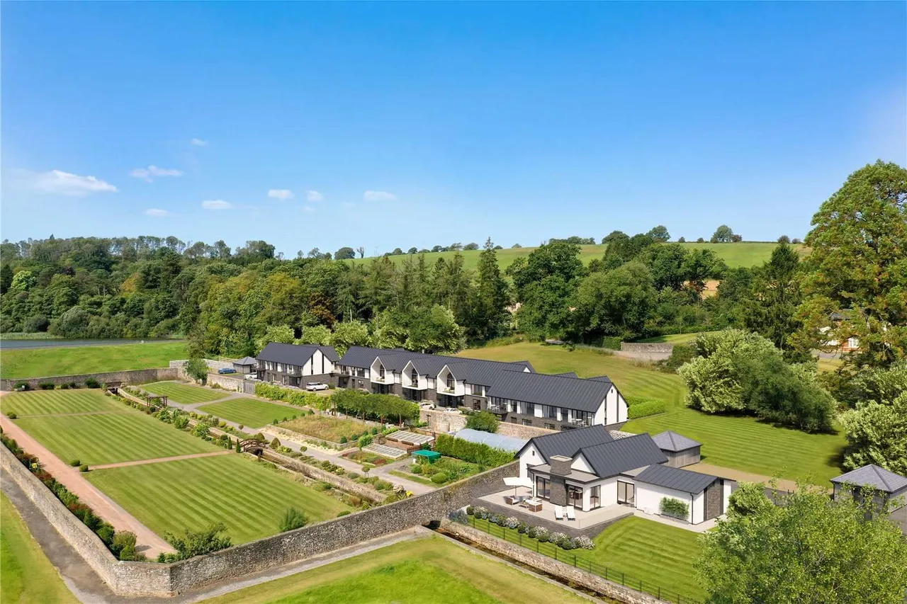 2 bed new development for sale — Hensol Grove, Pontyclun, Vale of Glamorgan, CF72 8JX