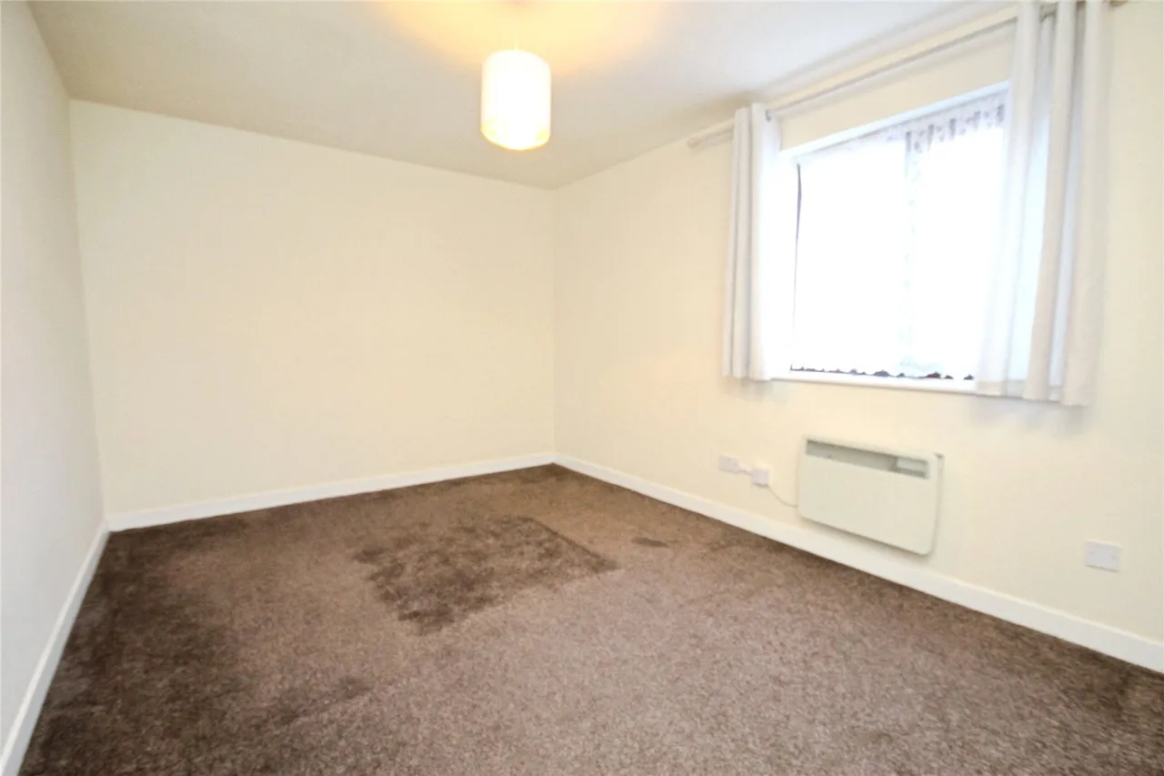 Rainham Road South, Dagenham, RM10, photo 4