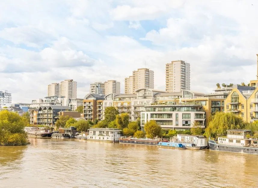 Kew Bridge Road, Brentford, TW8, photo 6