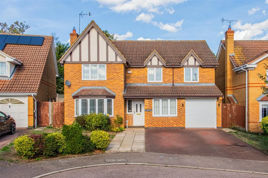 5 bed house for sale, Lexden Close, Wootton