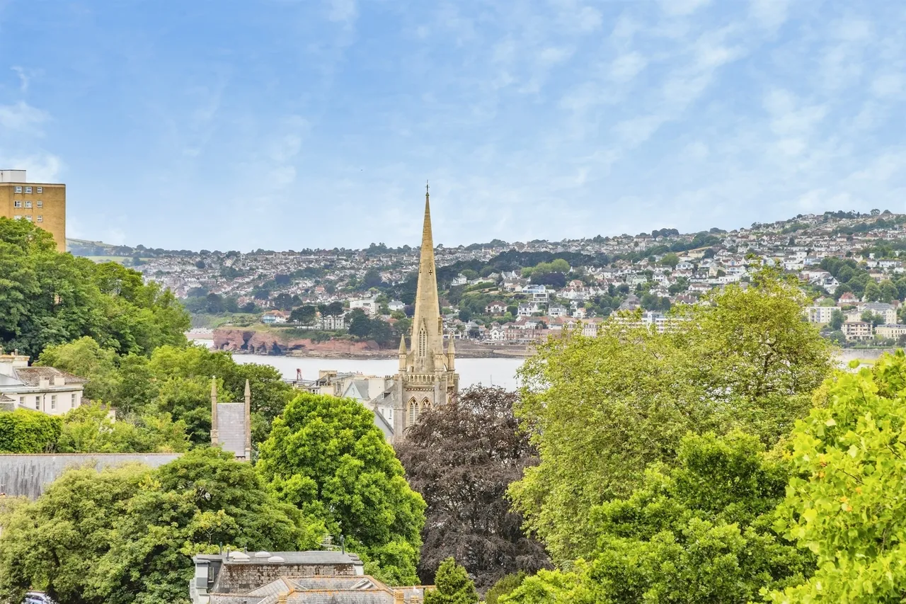 Lower Woodfield Road, Torquay, TQ1, photo 2