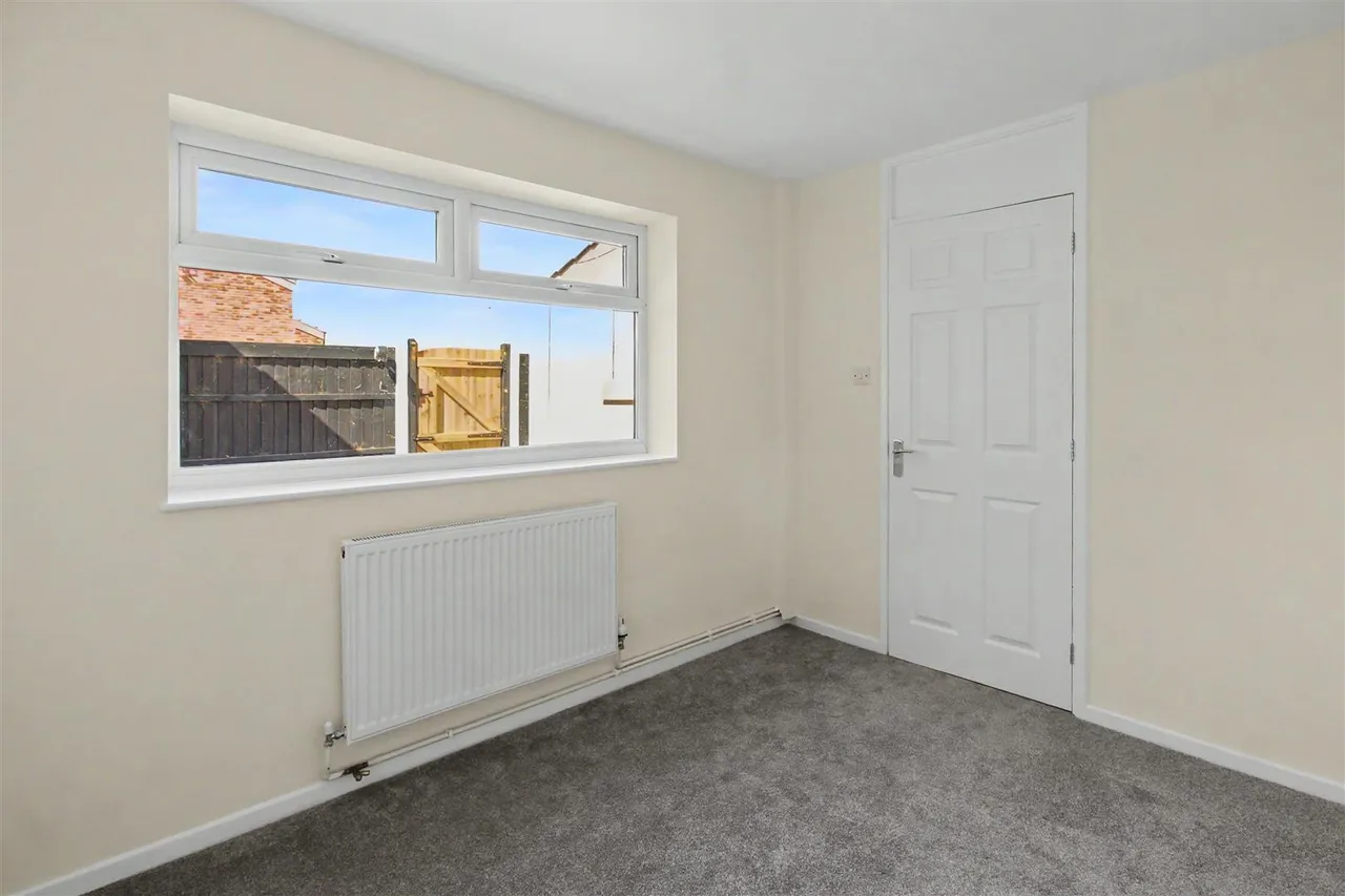 Ulldale Court, Beeston, NG9, photo 8