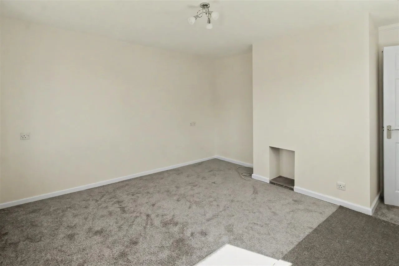 Ulldale Court, Beeston, NG9, photo 2