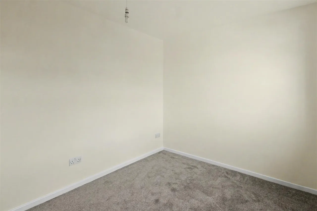 Ulldale Court, Beeston, NG9, photo 7