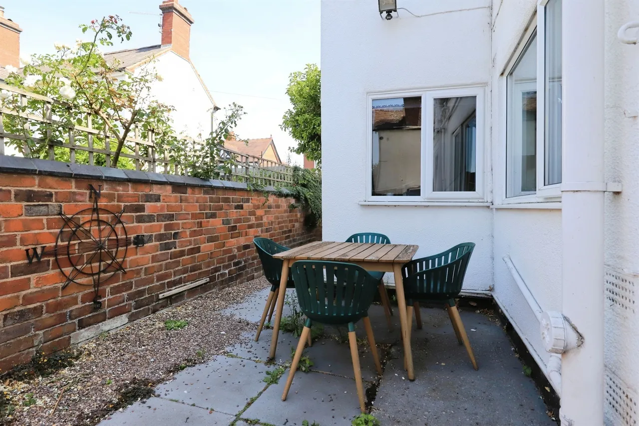 Market Street, Kingswinford, DY6, photo 14