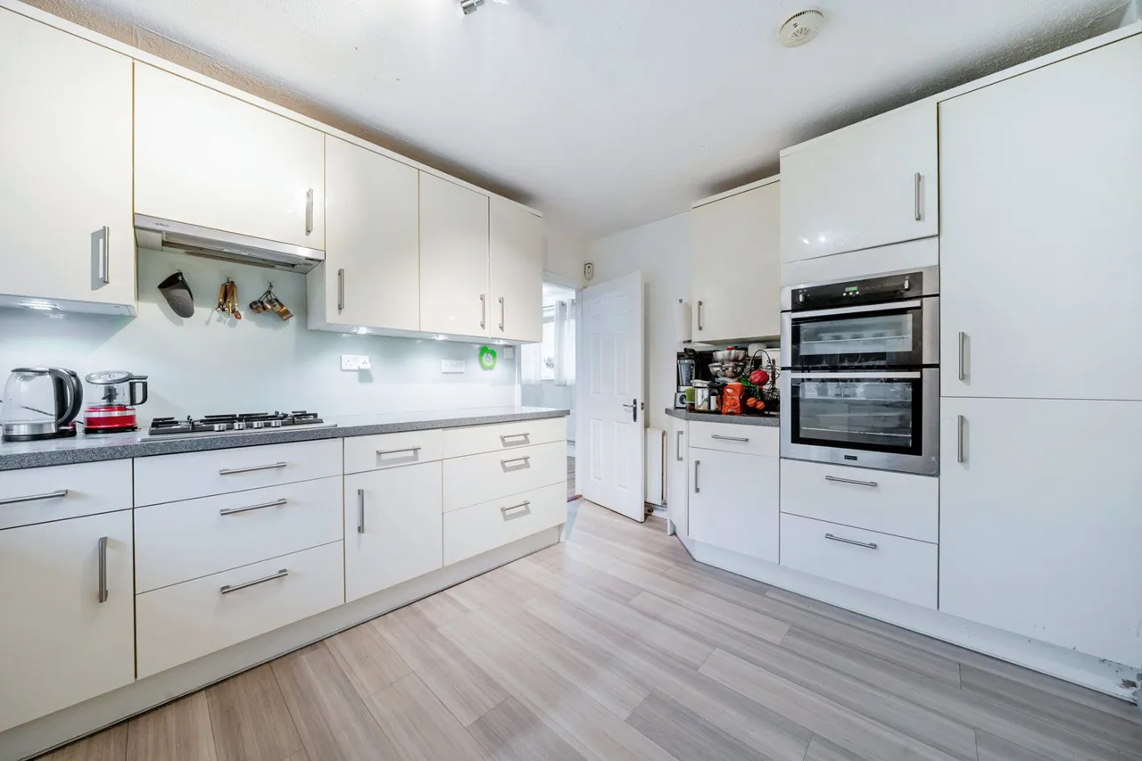 Hayesford Park Drive, Kent, BR2, photo 5