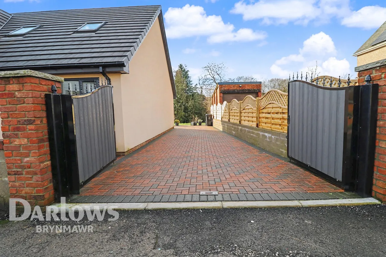 Scwrfa Road, Tredegar, photo 2