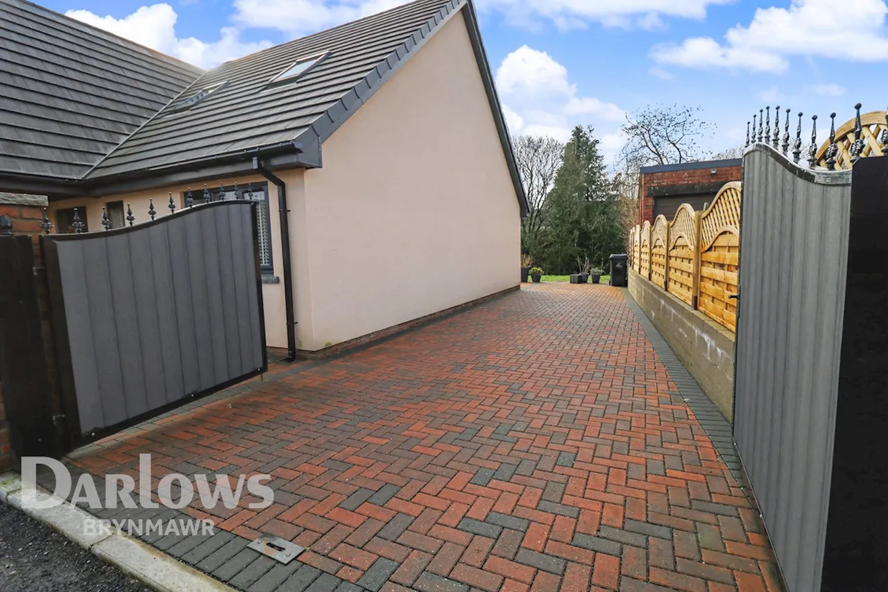 Scwrfa Road, Tredegar, photo 28