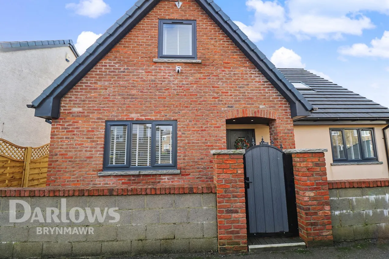 Scwrfa Road, Tredegar, photo 31