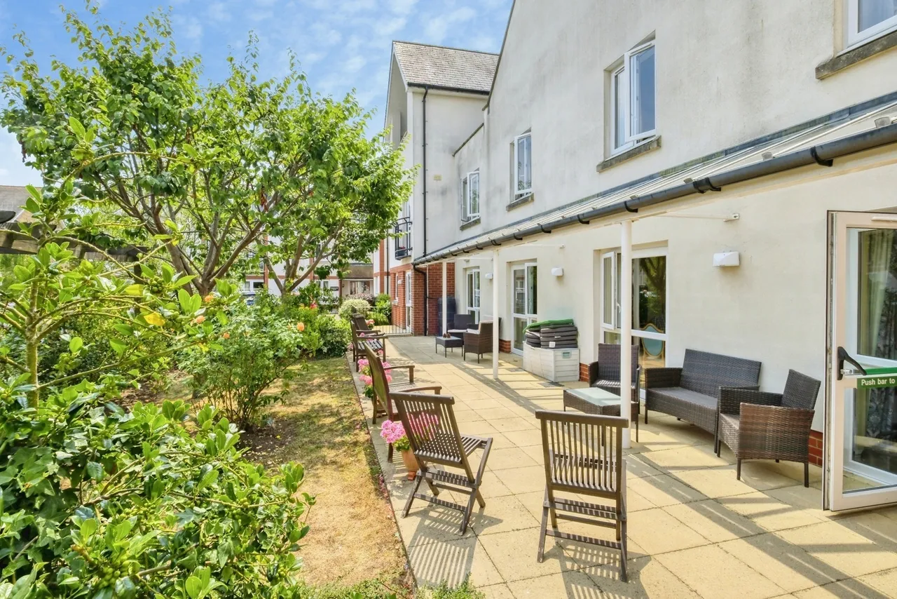 Avenue Road, Lymington, SO41, photo 17