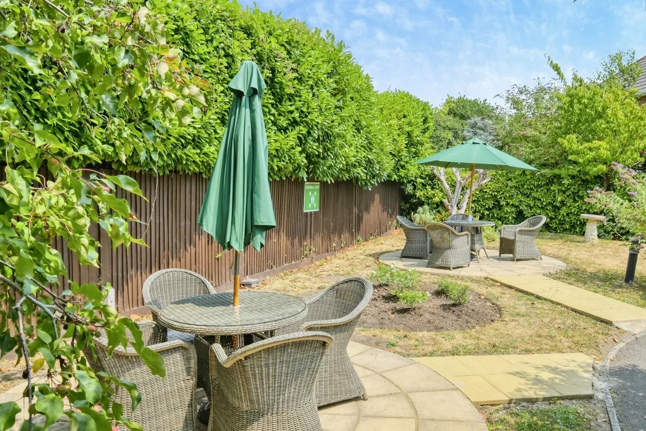 Avenue Road, Lymington, SO41, photo 16