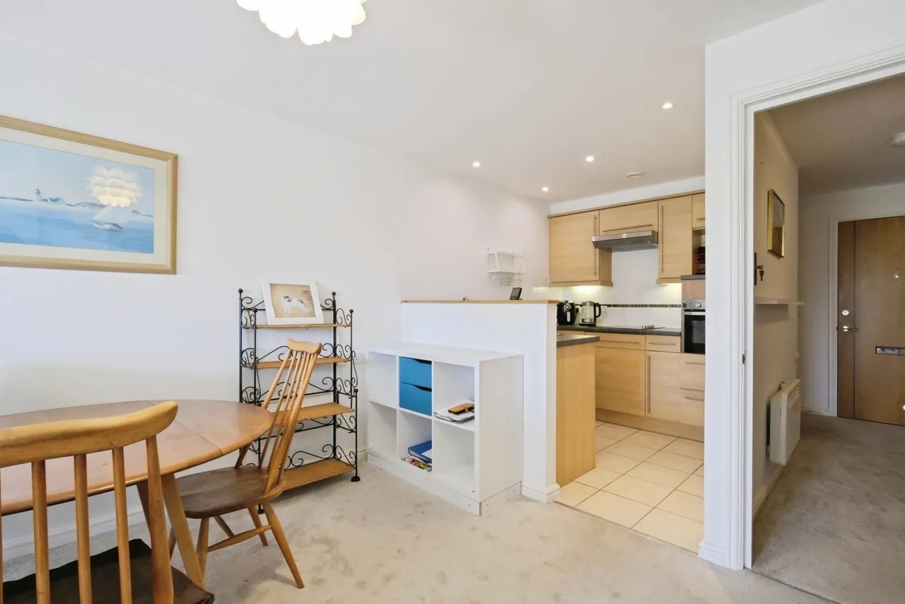 Avenue Road, Lymington, SO41, photo 4