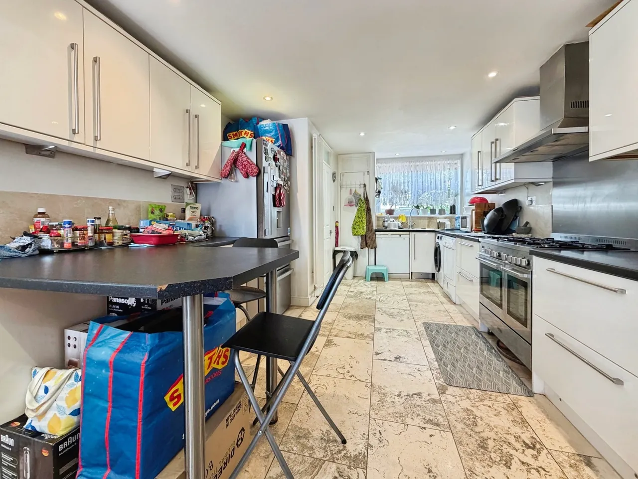 Bracklesham Close, Farnborough, Hampshire, GU14 8LP, photo 4