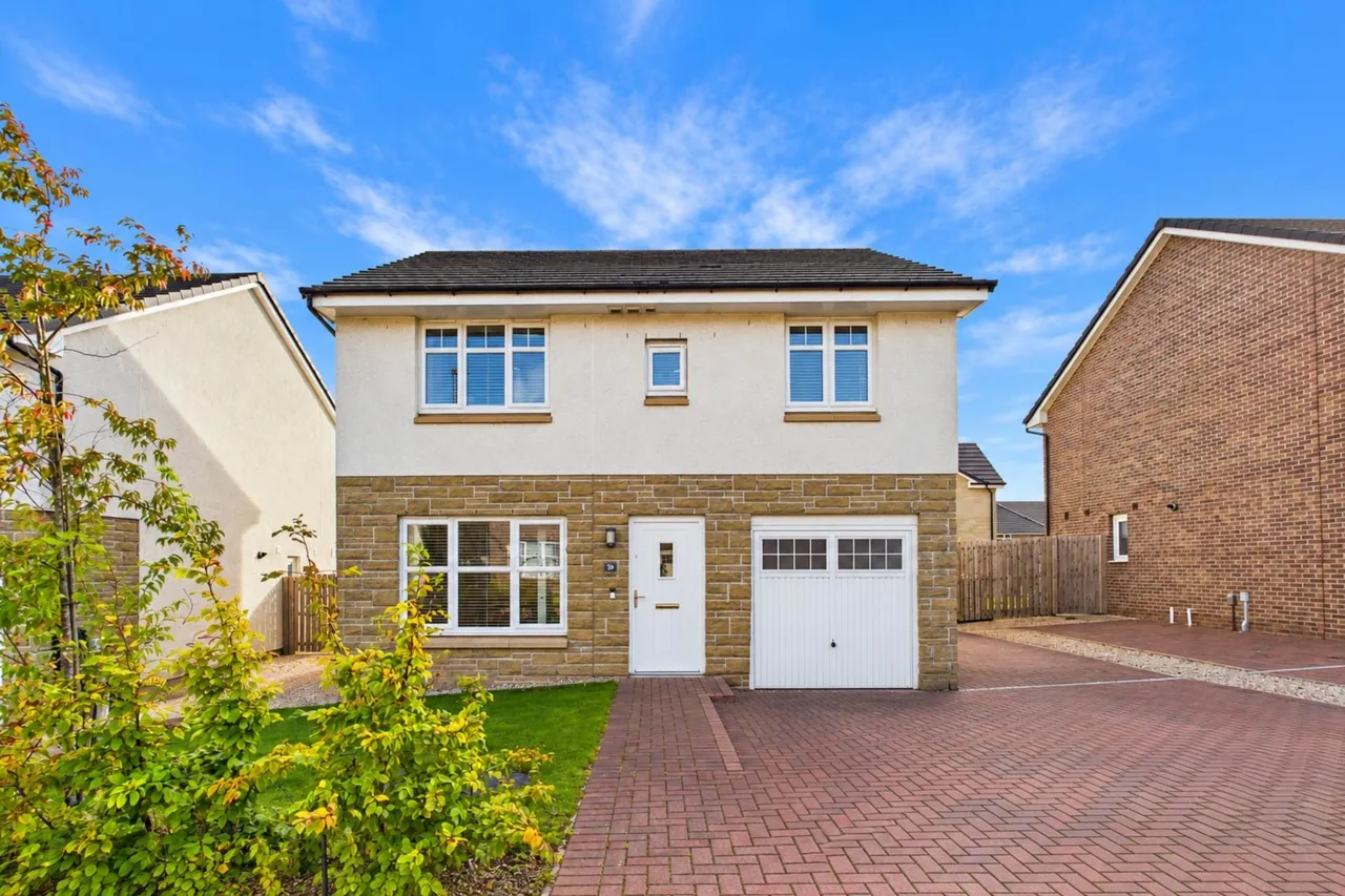 4 bed house for sale, Holstein Avenue, Hamilton