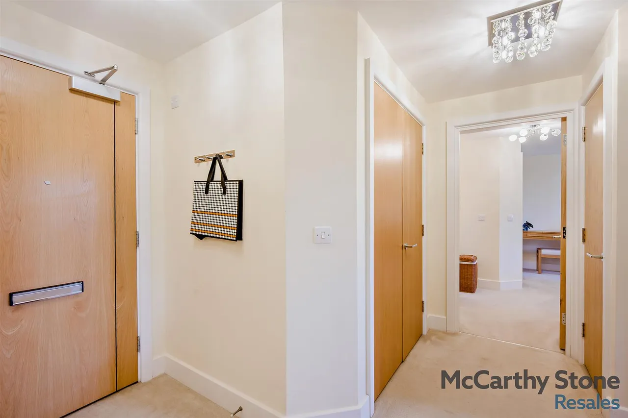 Raglan Road, Frinton-On-Sea, CO13, photo 14