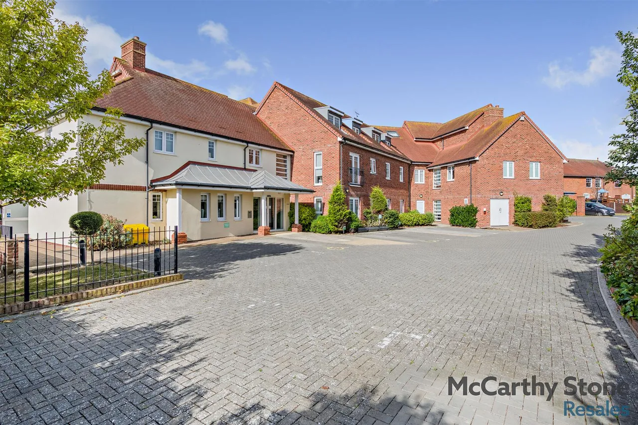 Raglan Road, Frinton-On-Sea, CO13, photo 4