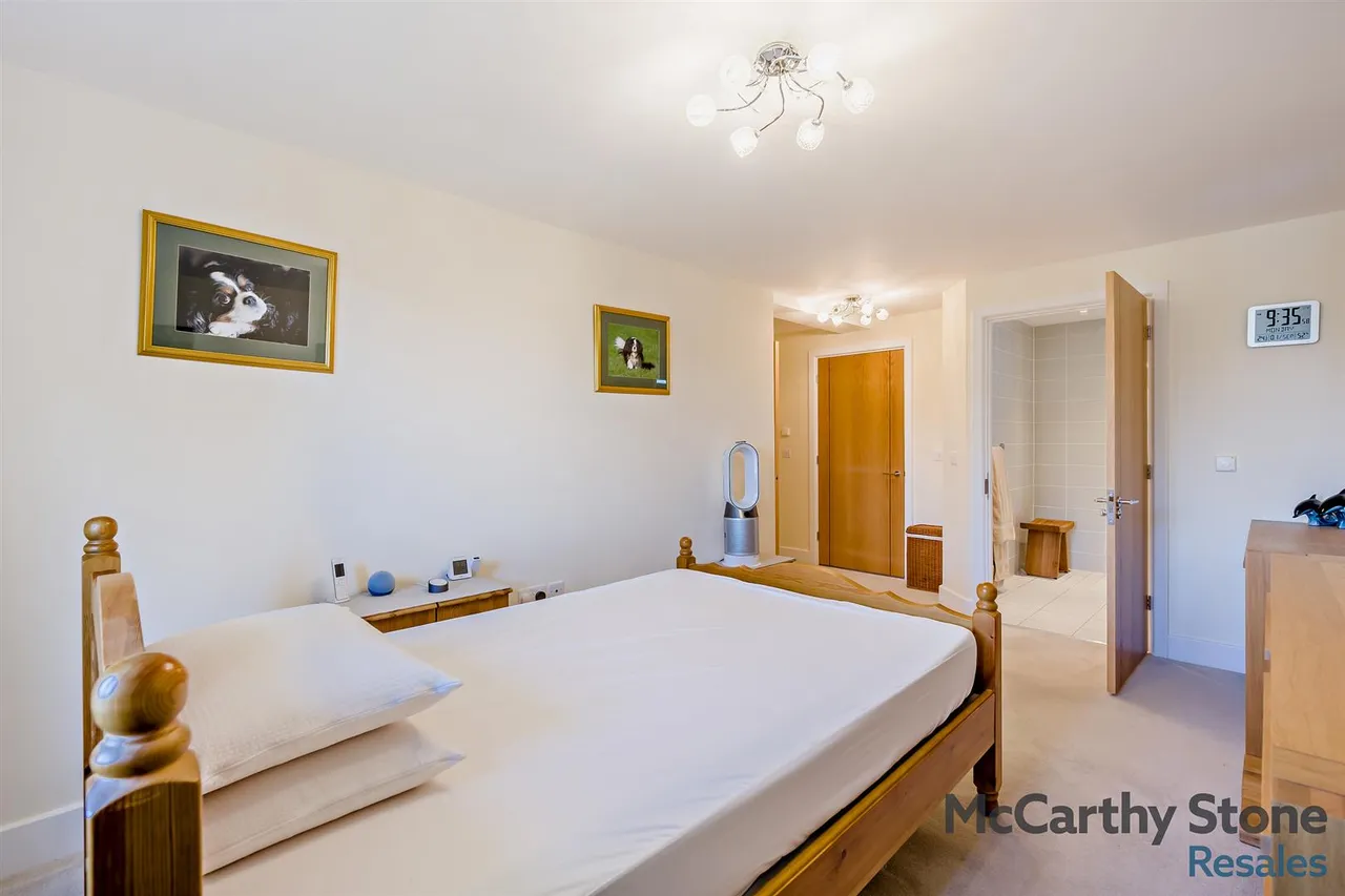 Raglan Road, Frinton-On-Sea, CO13, photo 20