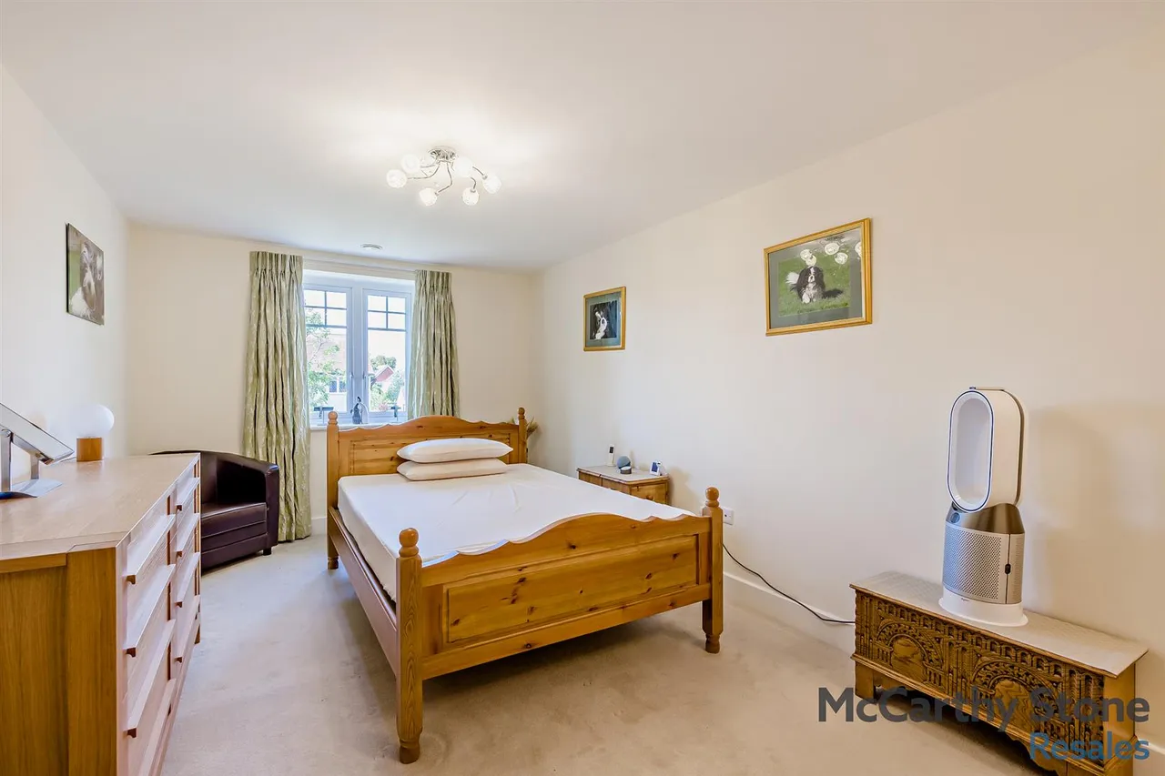 Raglan Road, Frinton-On-Sea, CO13, photo 19