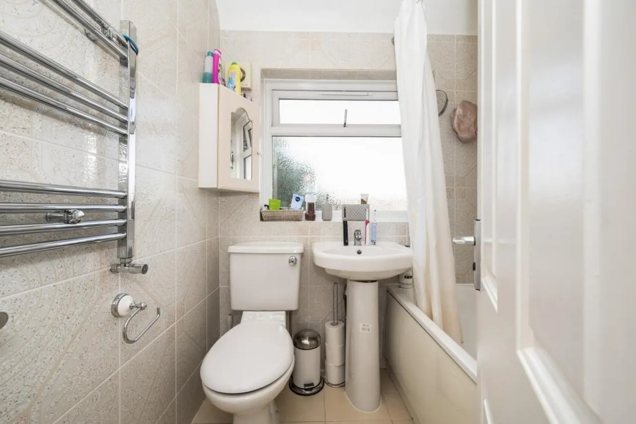 Marlborough Road, Southall, UB2, photo 11