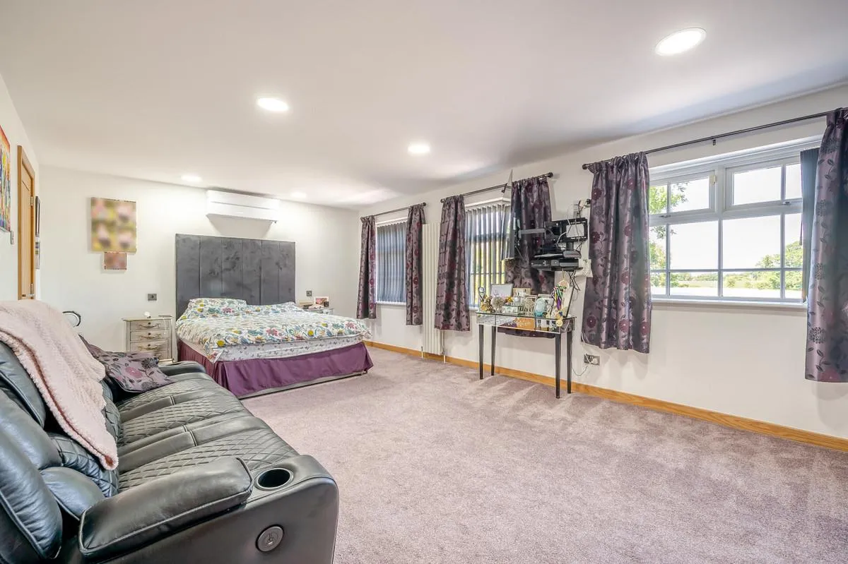 Lady Byron Lane, Knowle, B93, photo 25