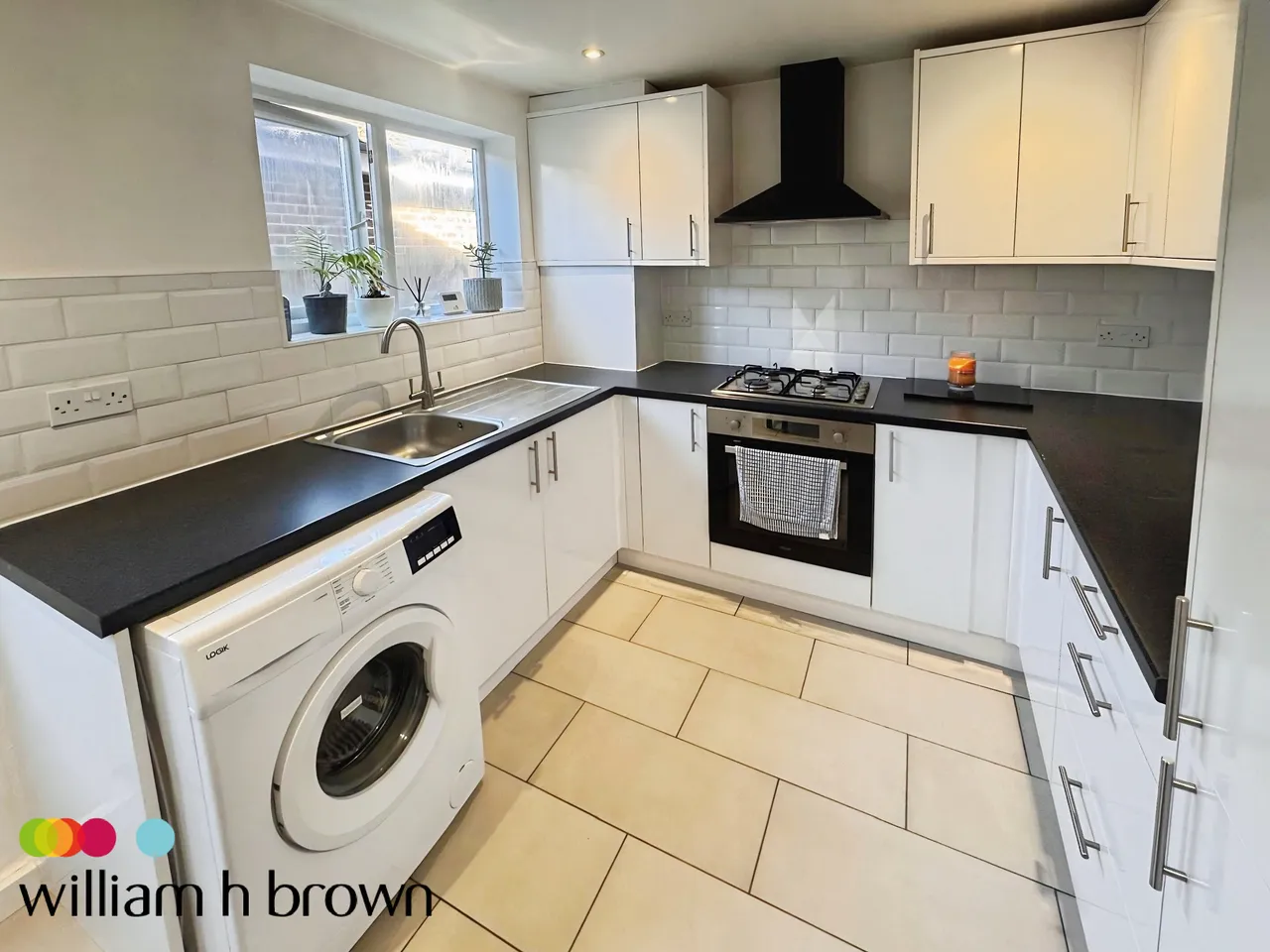 Laburnum Crescent, Kirby Cross, CO13, photo 2