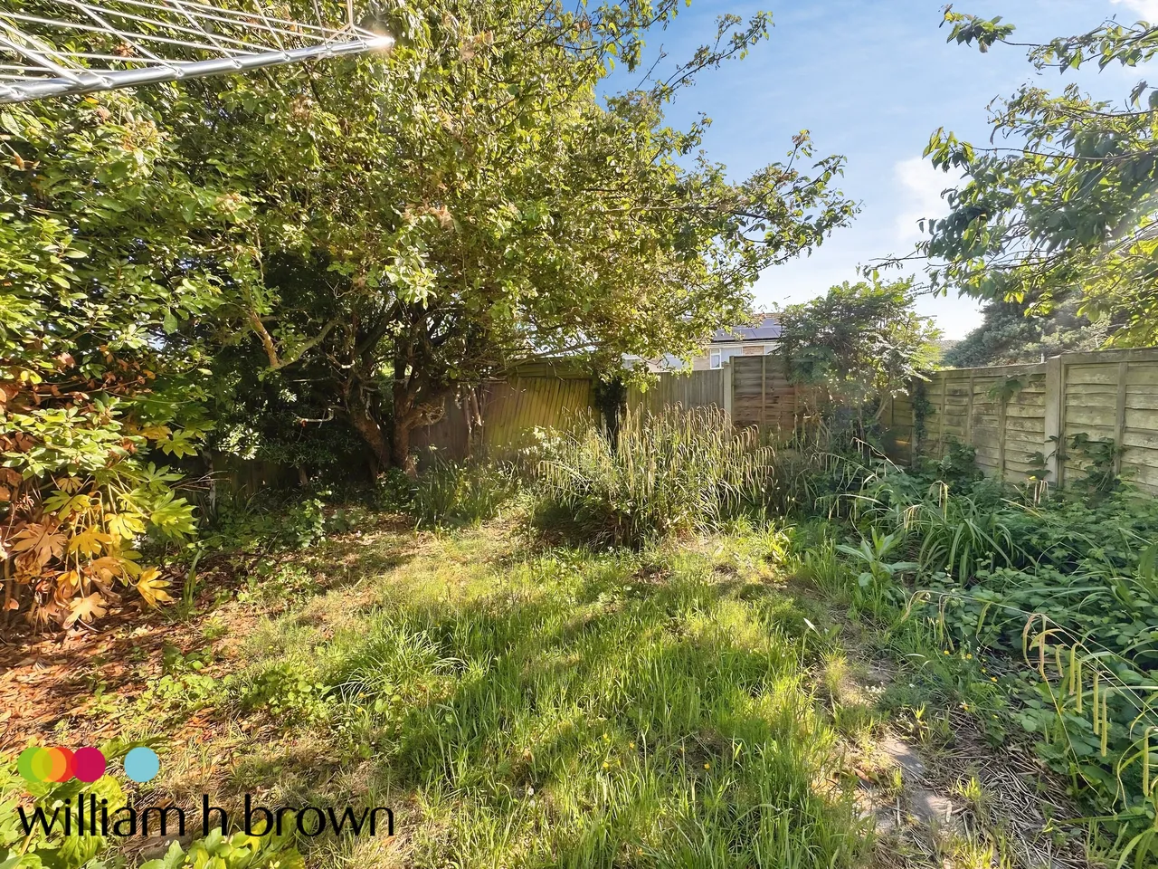 Laburnum Crescent, Kirby Cross, CO13, photo 8