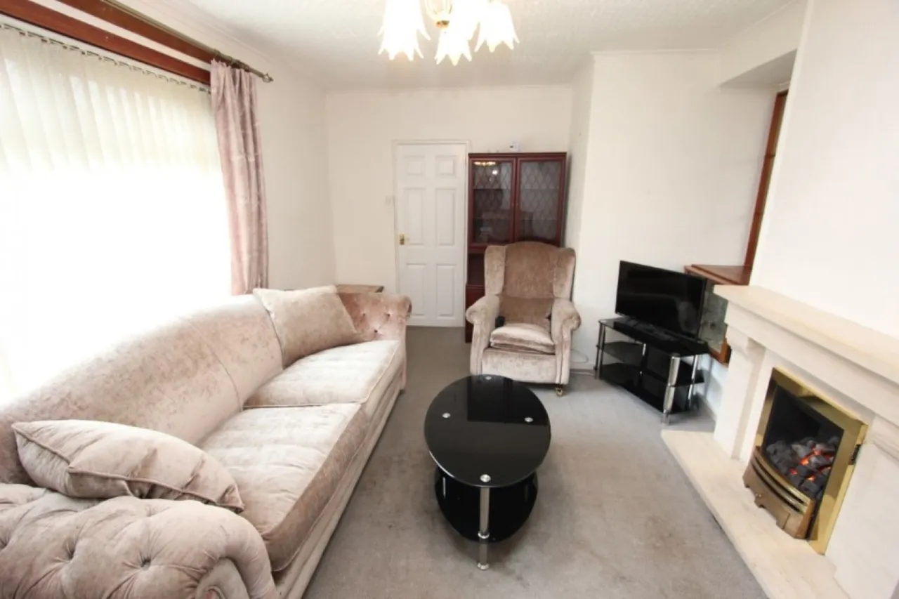 82 Stoneside Drive, photo 5