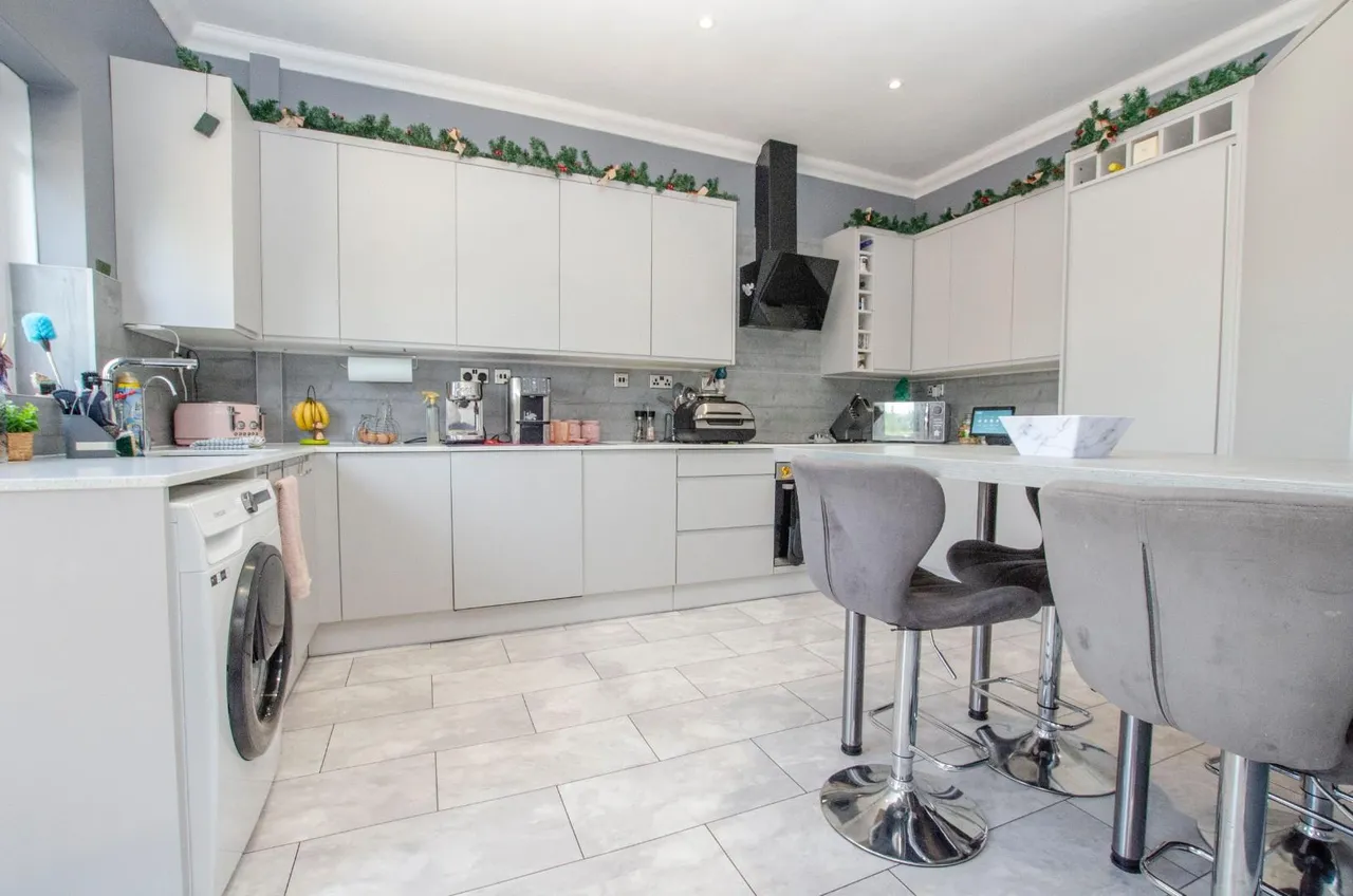 Ash Tree Road, Bitterne Park, Southampton, Hampshire, SO18 1LZ, photo 6