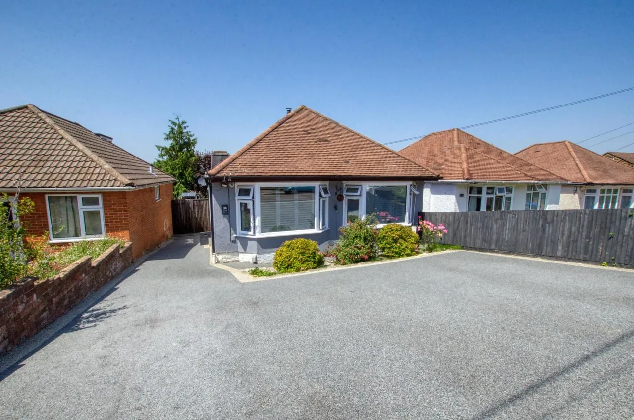 3 bed house for sale — Ash Tree Road, Bitterne Park, Southampton, Hampshire, SO18 1LZ