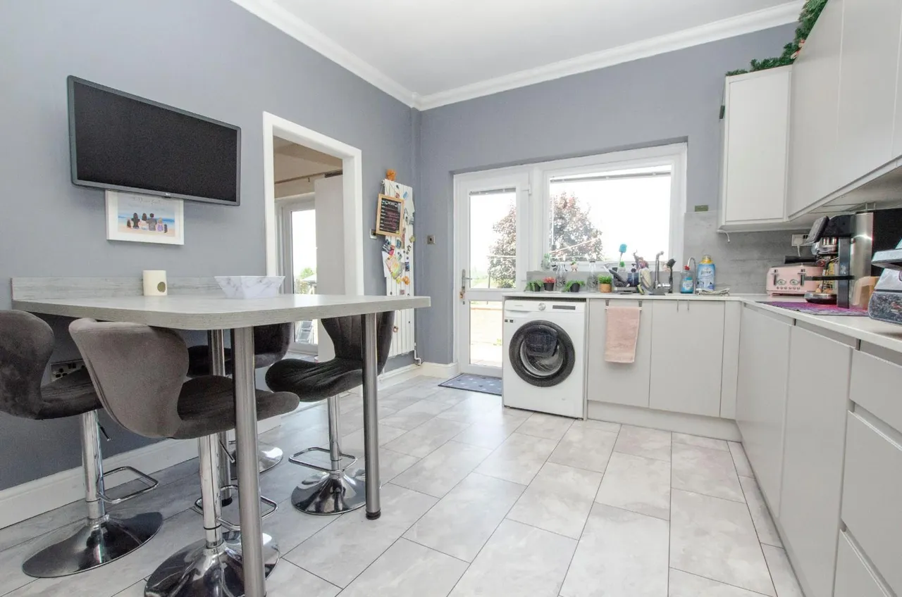 Ash Tree Road, Bitterne Park, Southampton, Hampshire, SO18 1LZ, photo 7