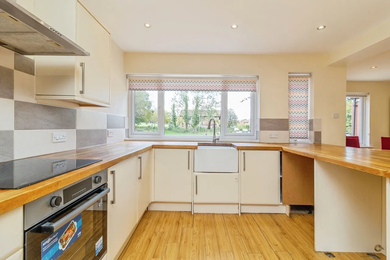Downland, Two Mile Ash, Milton Keynes, Buckinghamshire, MK8, photo 5